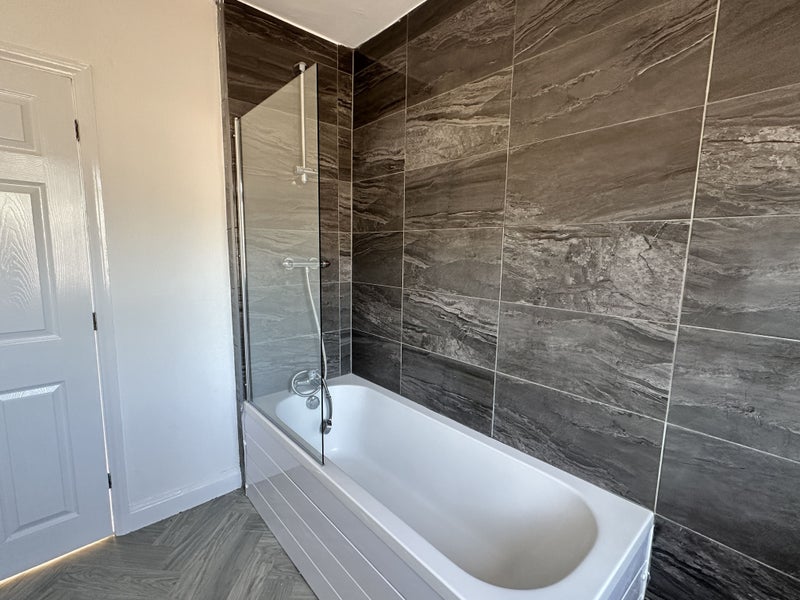 Room Egerton Avenue in Leicester