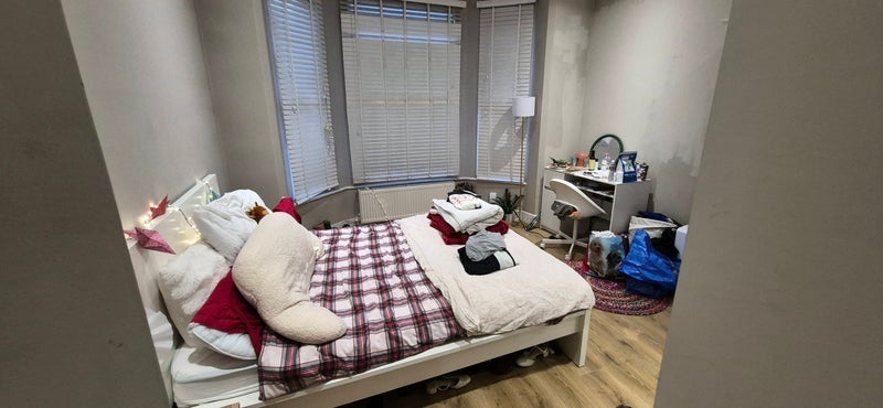 Room Durnsford Road in Greater London