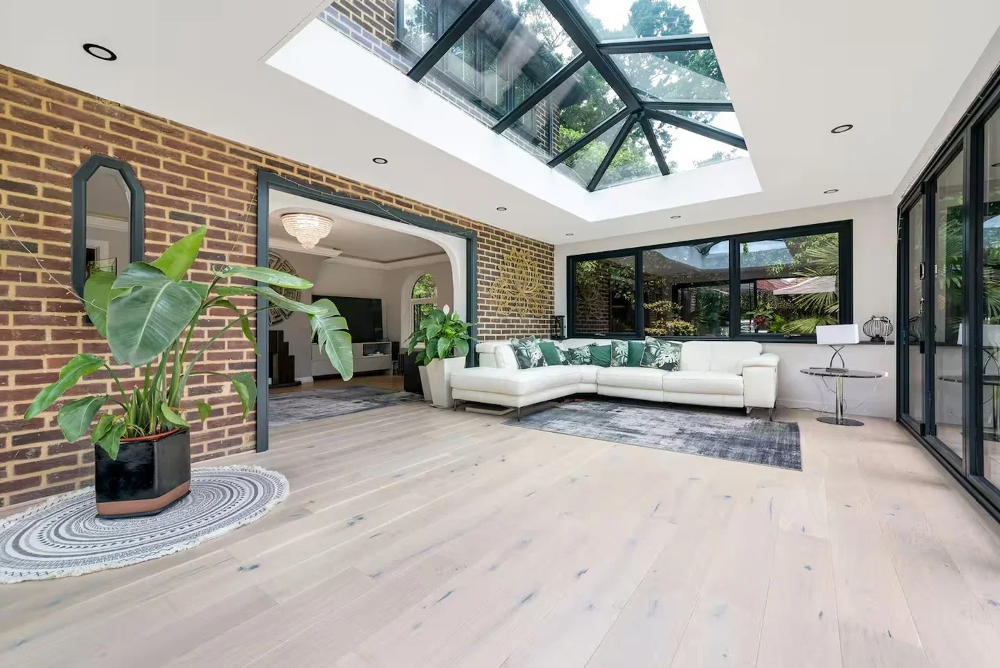 House Tenterden Close in Greater London