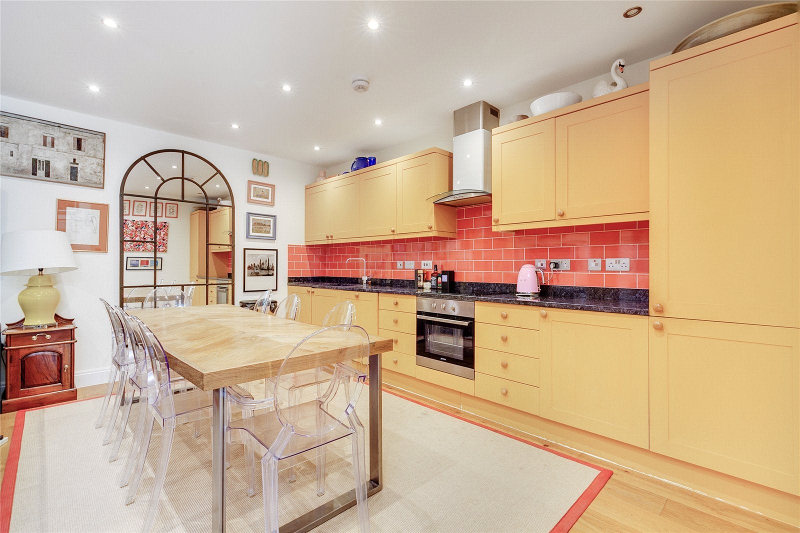 Flat Arodene Road in Greater London