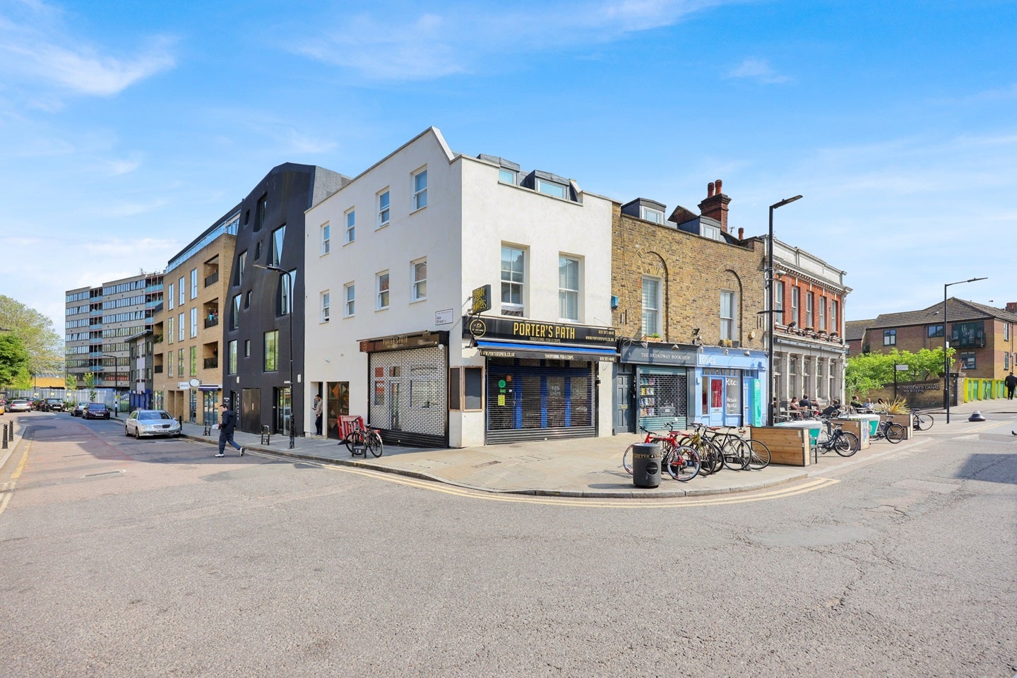 Flat Broadway Market in Greater London