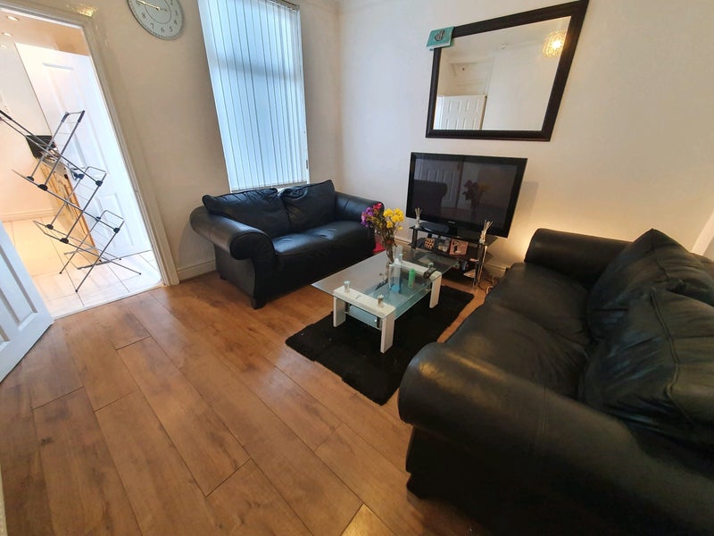 Room Chiswell Street in Liverpool