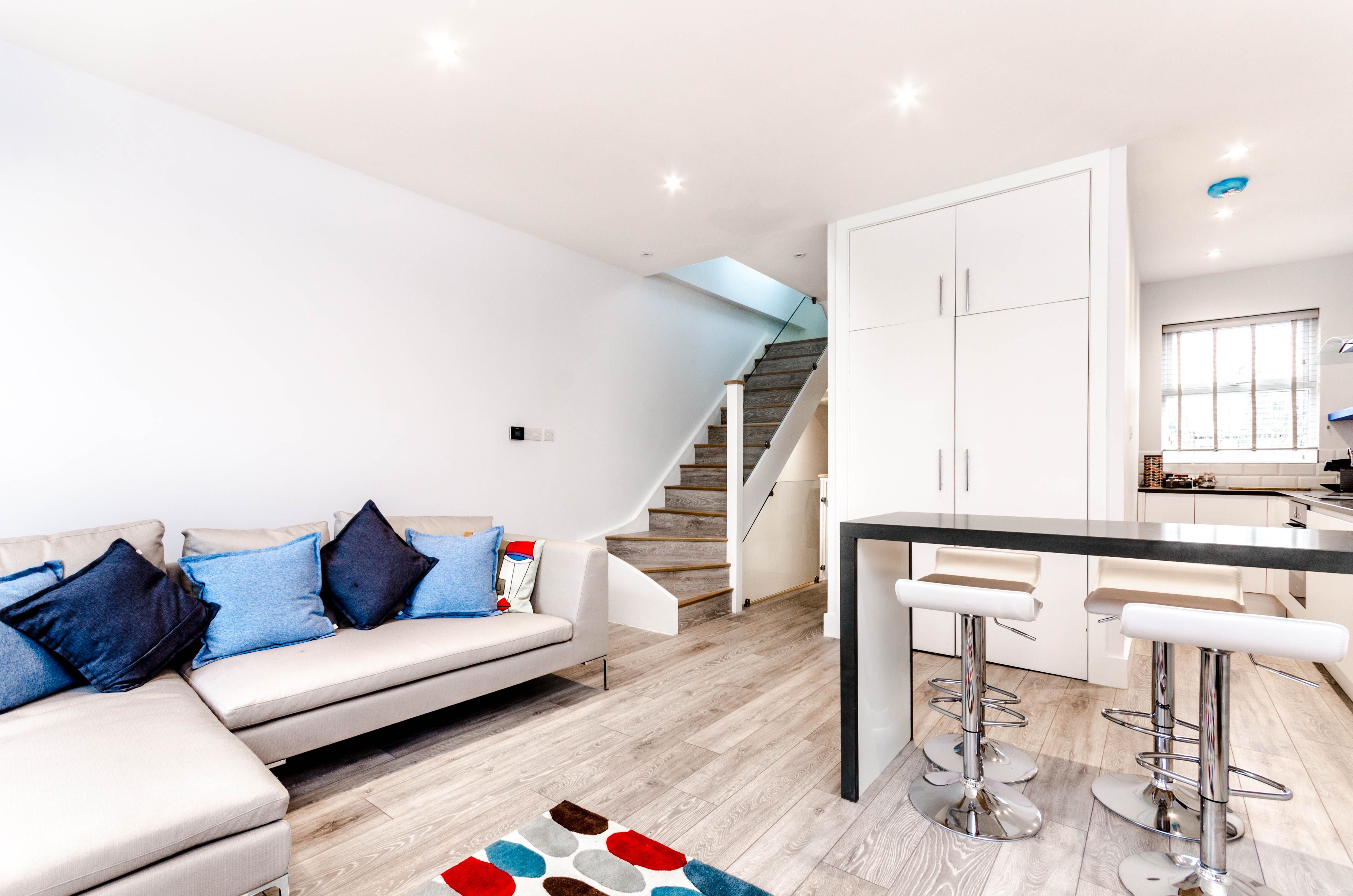 Flat Antrobus Road in Greater London