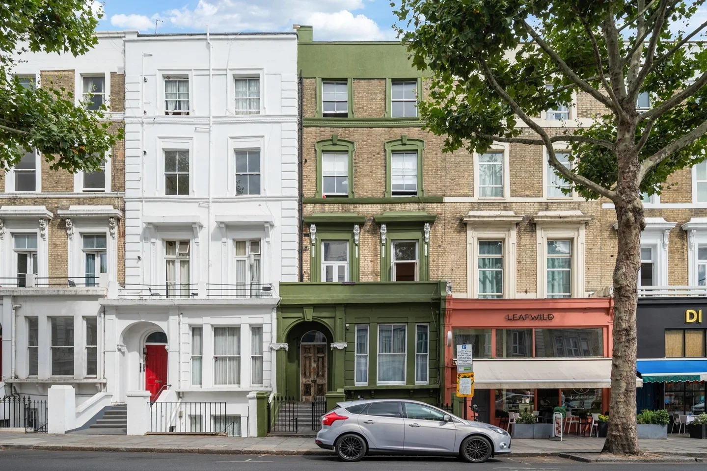 Flat Ladbroke Grove in Greater London