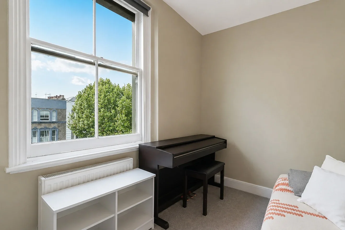 Flat Ladbroke Grove in Greater London