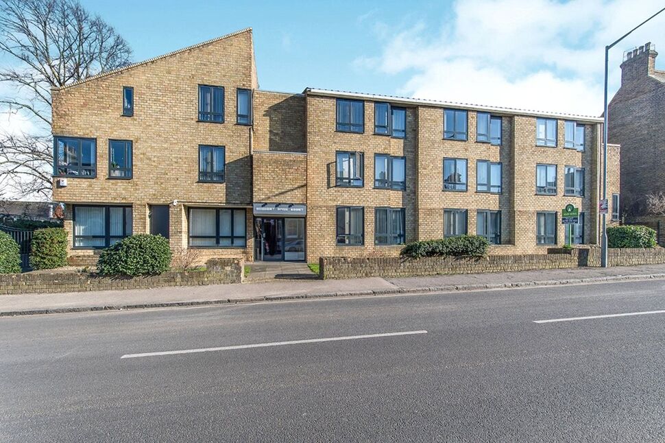 Flat Newton Road in Borough of Swale