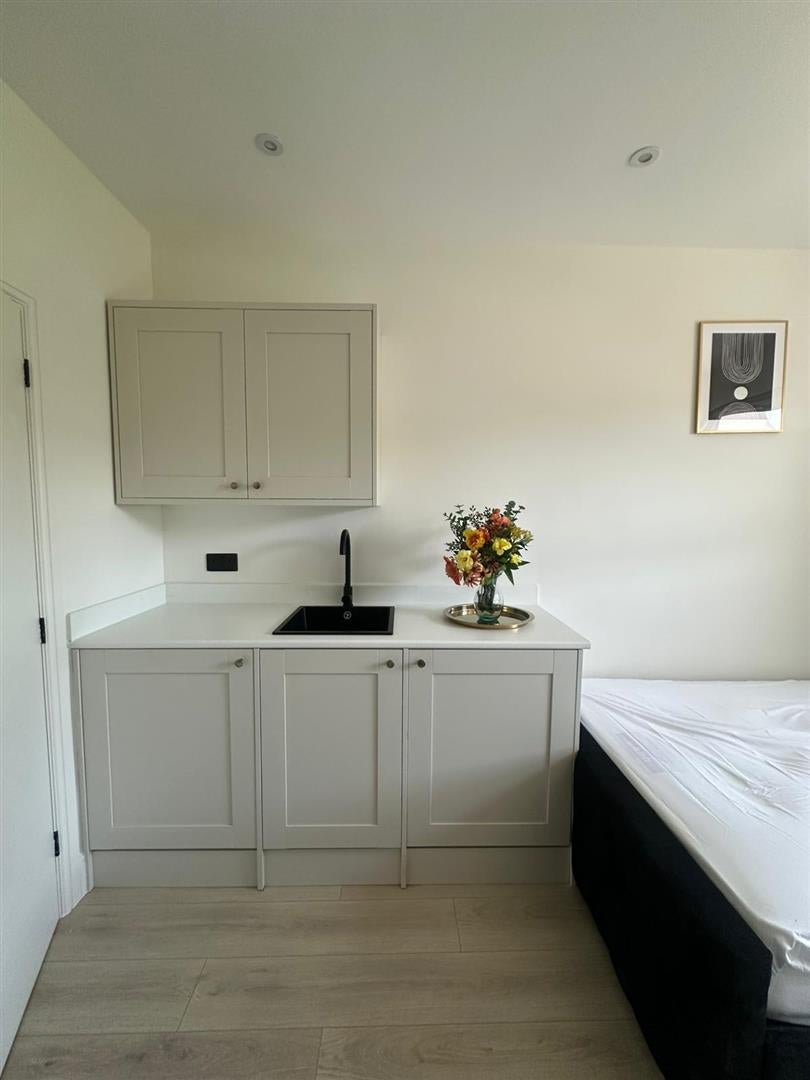 Room Bedford Road in Greater London