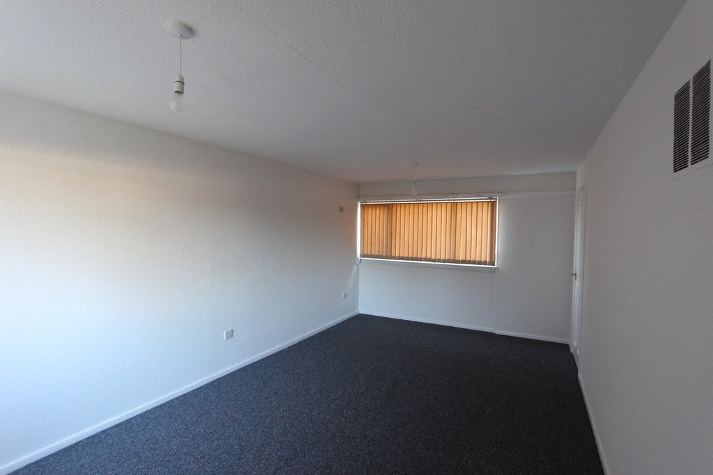 House Wheatcroft Drive in Chelmsley Wood