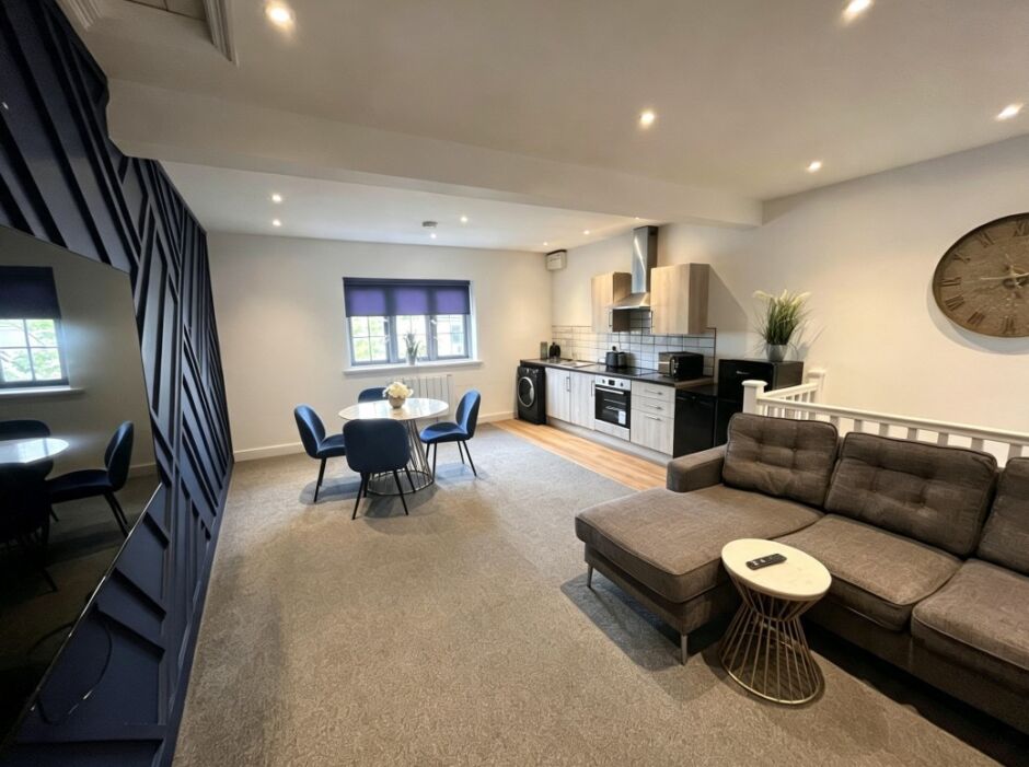 Flat Woodfield Street in Swansea