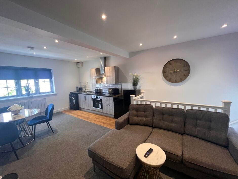 Flat Woodfield Street in Swansea