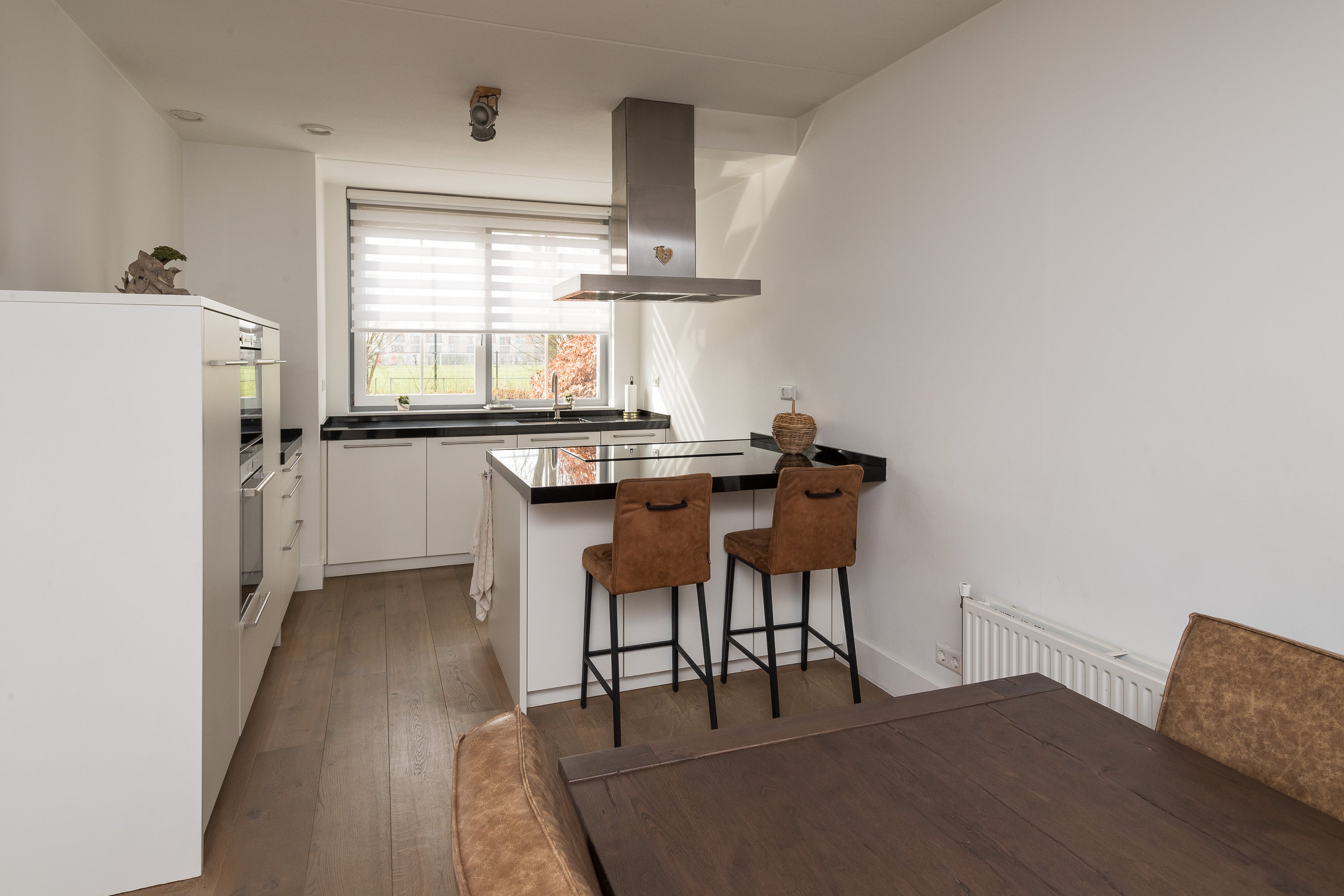 Tussenwoning te koop: Mesdagstraat 28, Rhoon