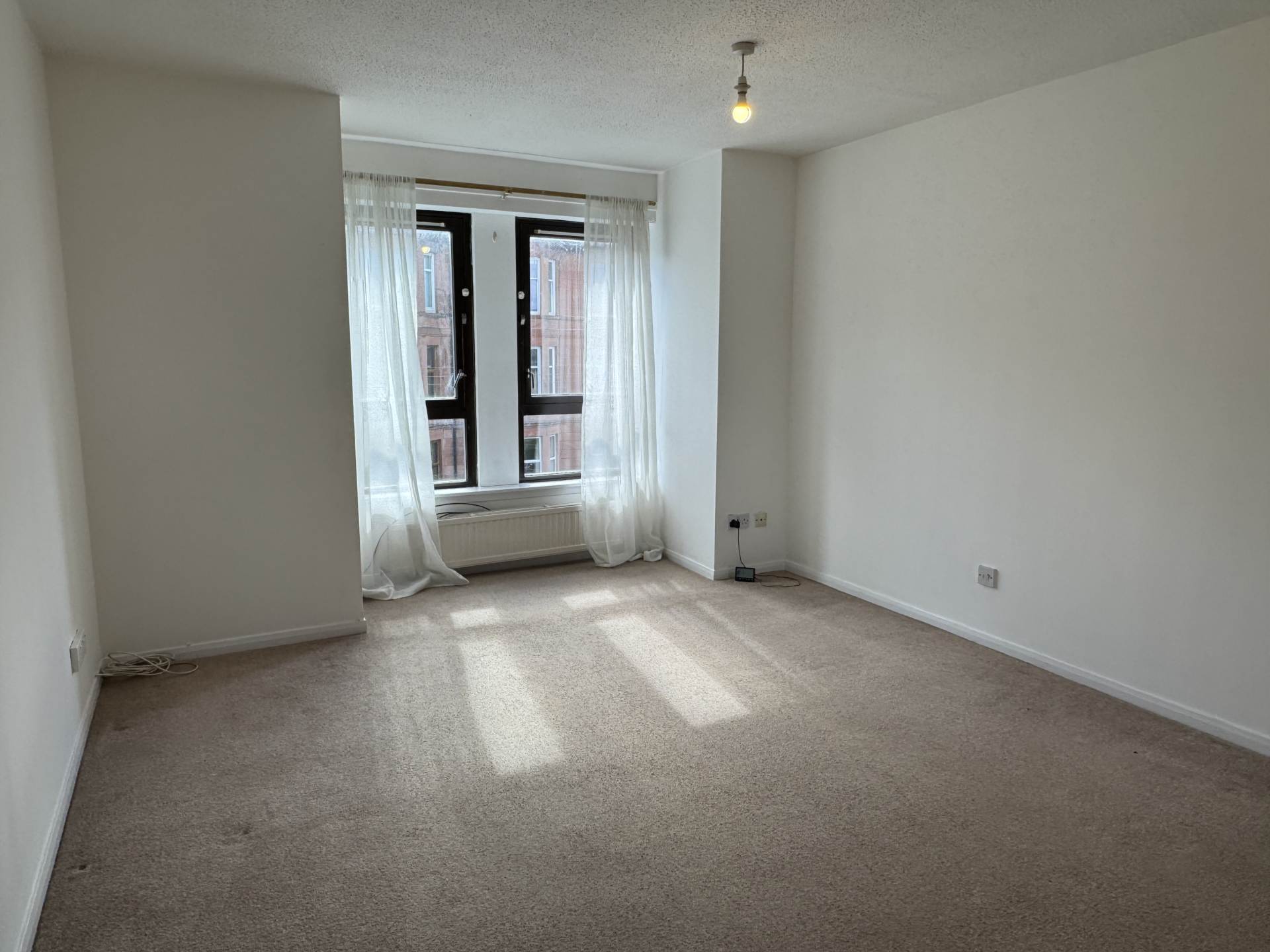 Flat Durward Avenue in Glasgow