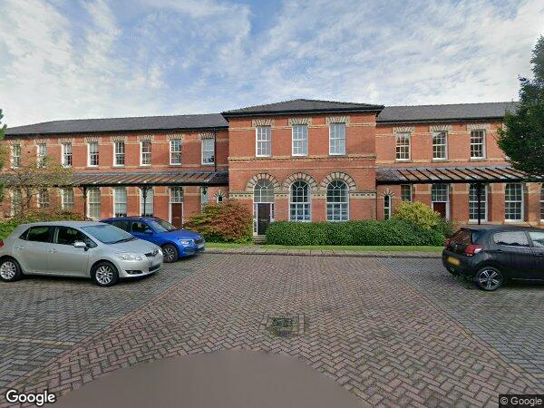 Flat Kensington Square in Macclesfield
