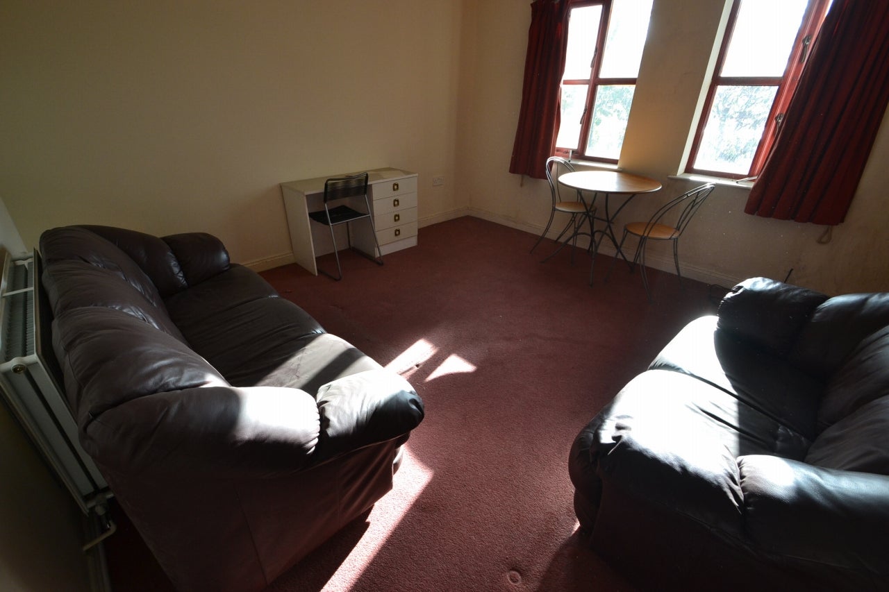 Flat Ardwick Green North in Manchester