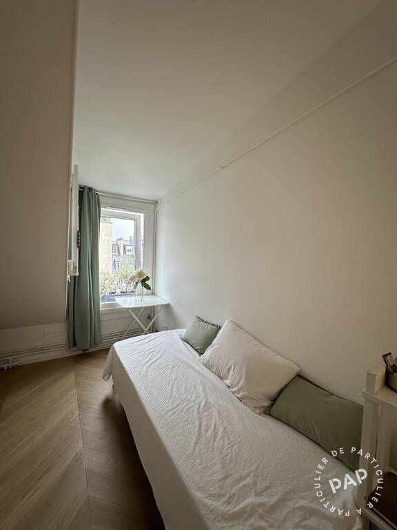 Room Place du Général Kœnig in Paris
