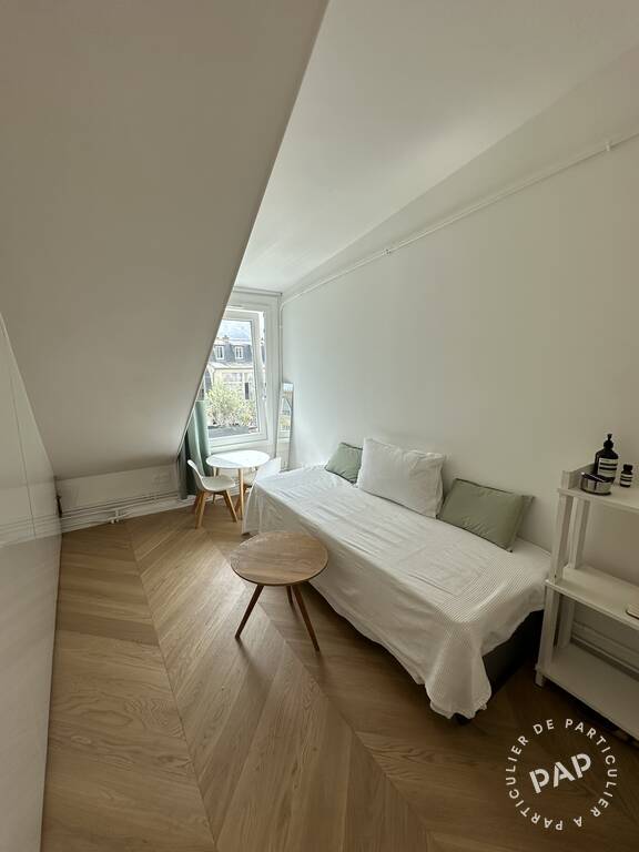 Room Place du Général Kœnig in Paris