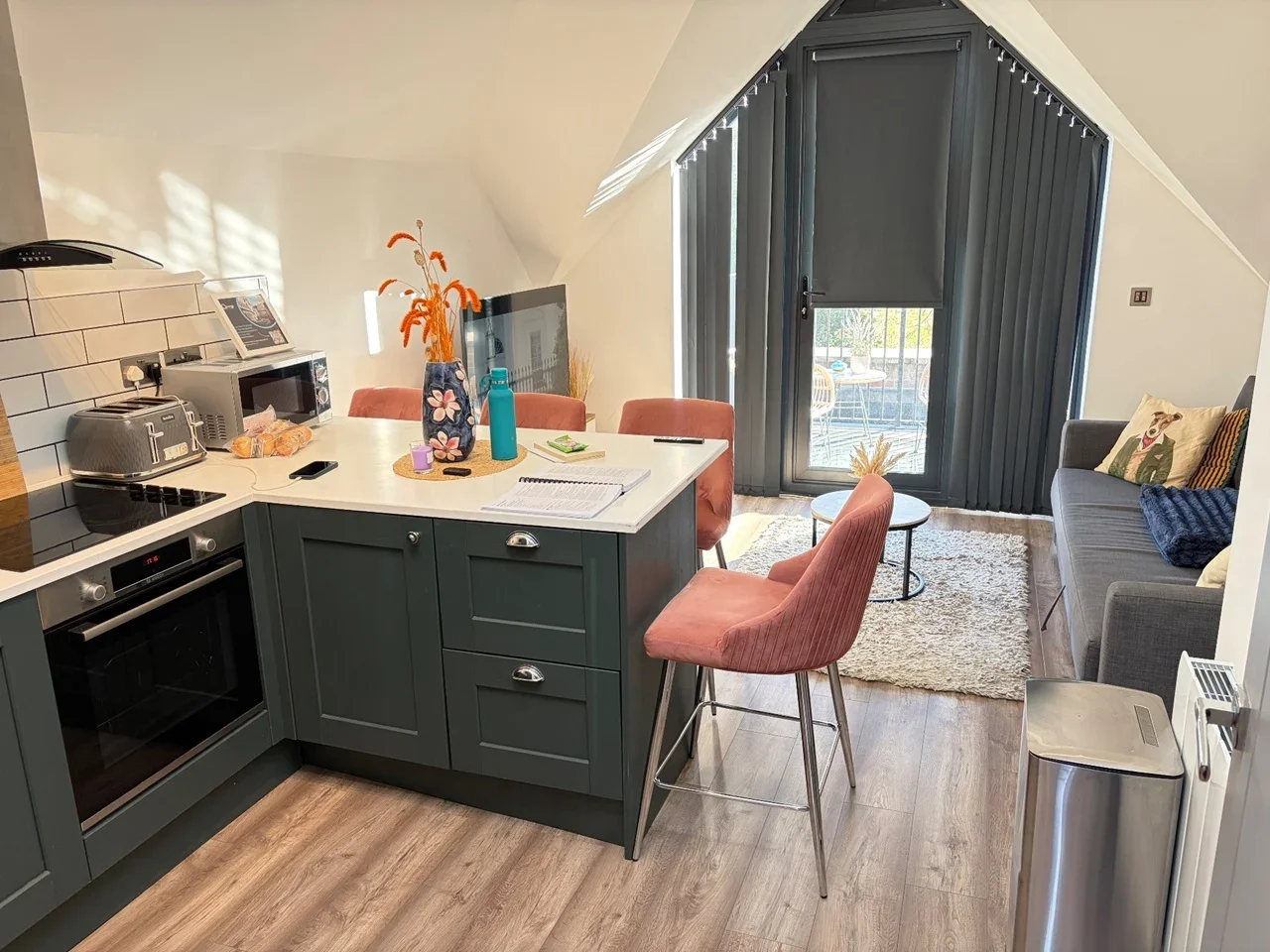 Flat Creffield Road in Greater London