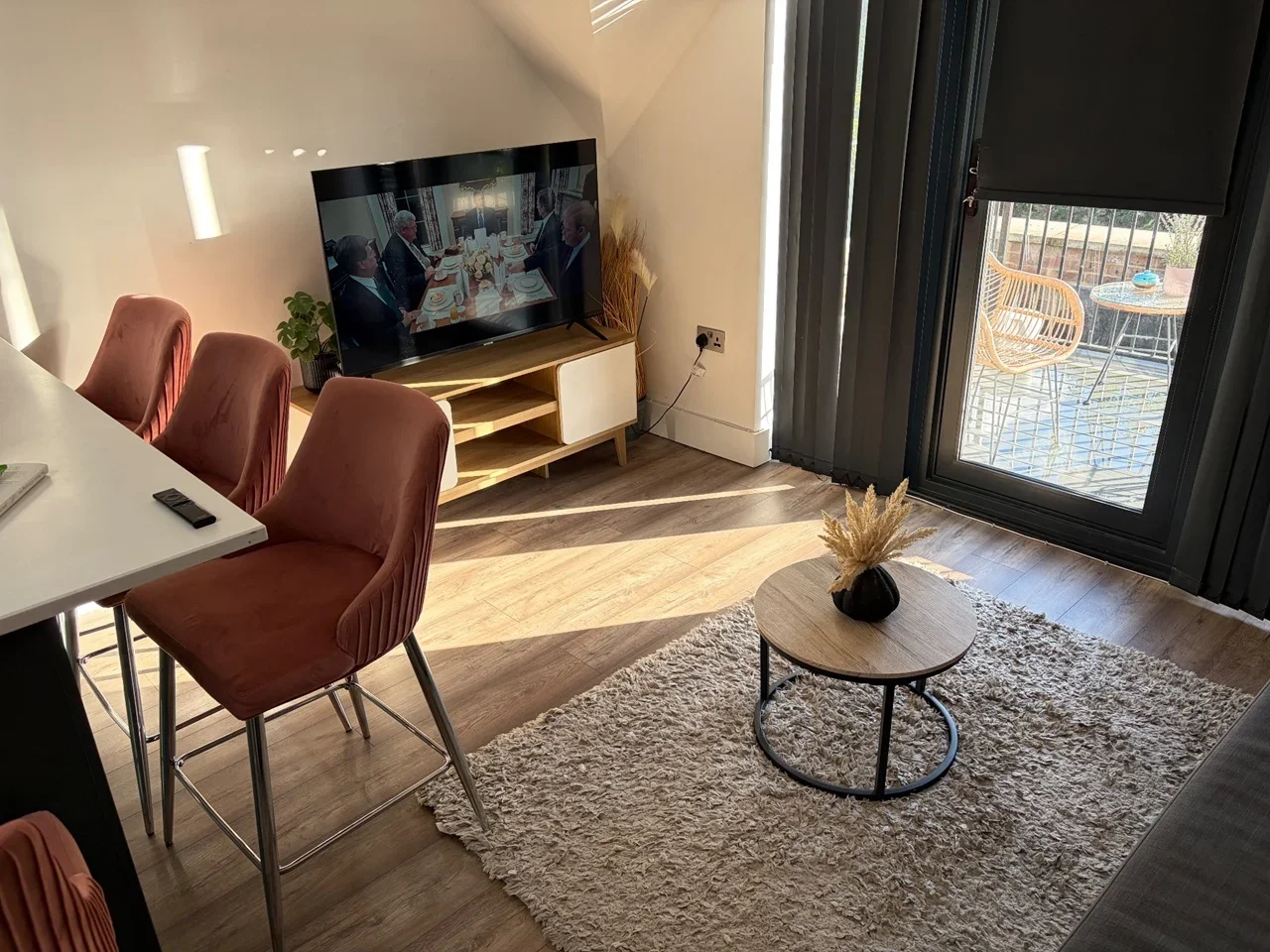 Flat Creffield Road in Greater London