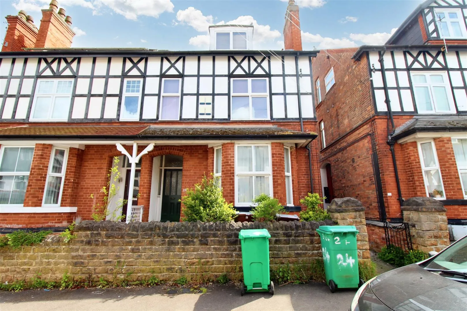 Flat Bingham Road in Nottingham
