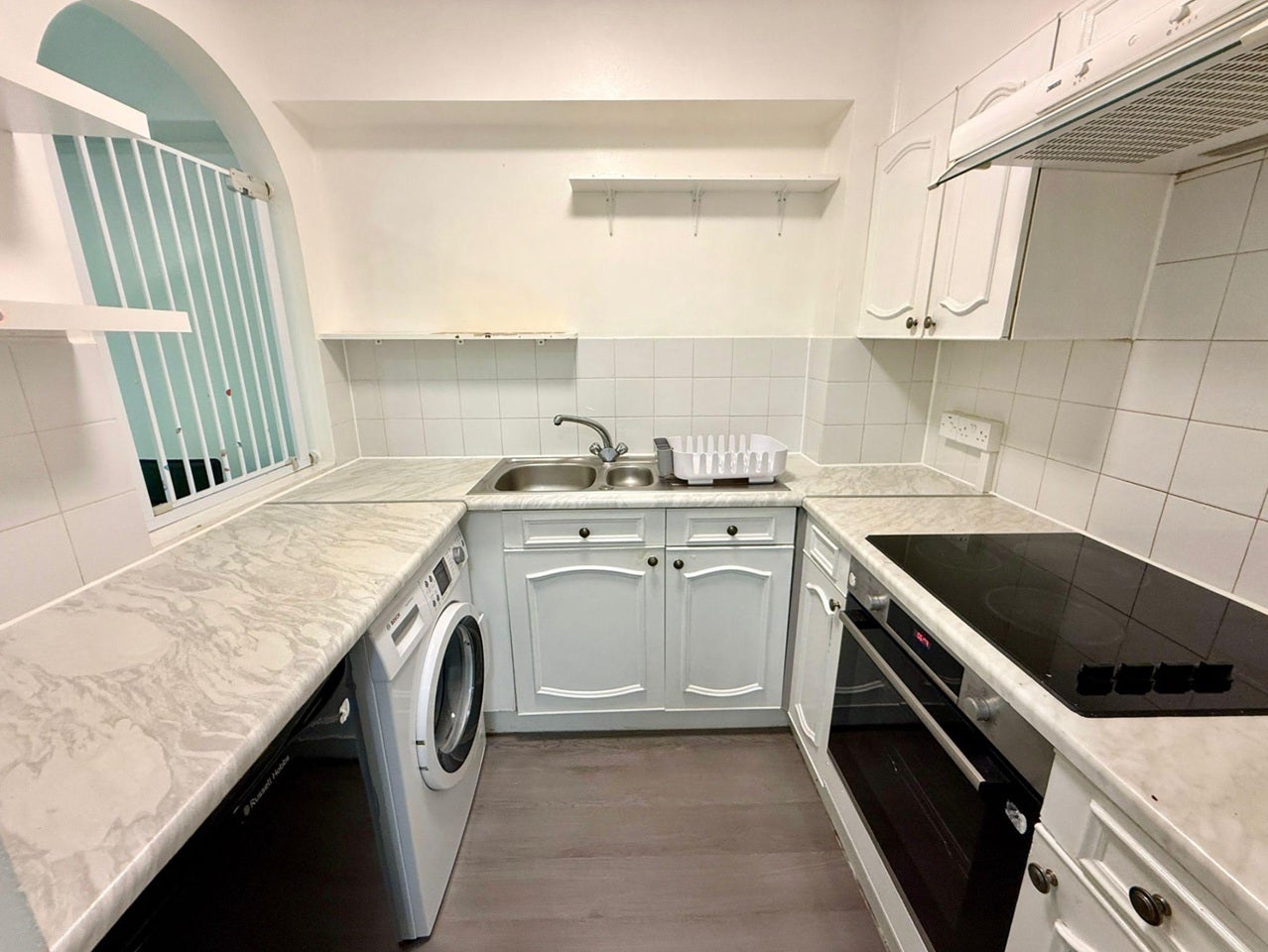 Flat Faulkner Close in Greater London