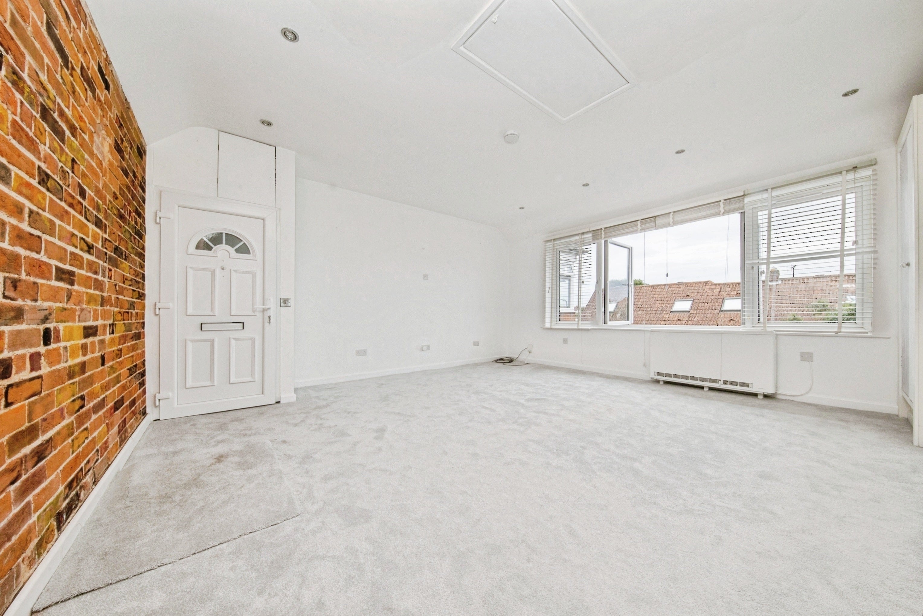 Flat Blenheim Drive in Colchester