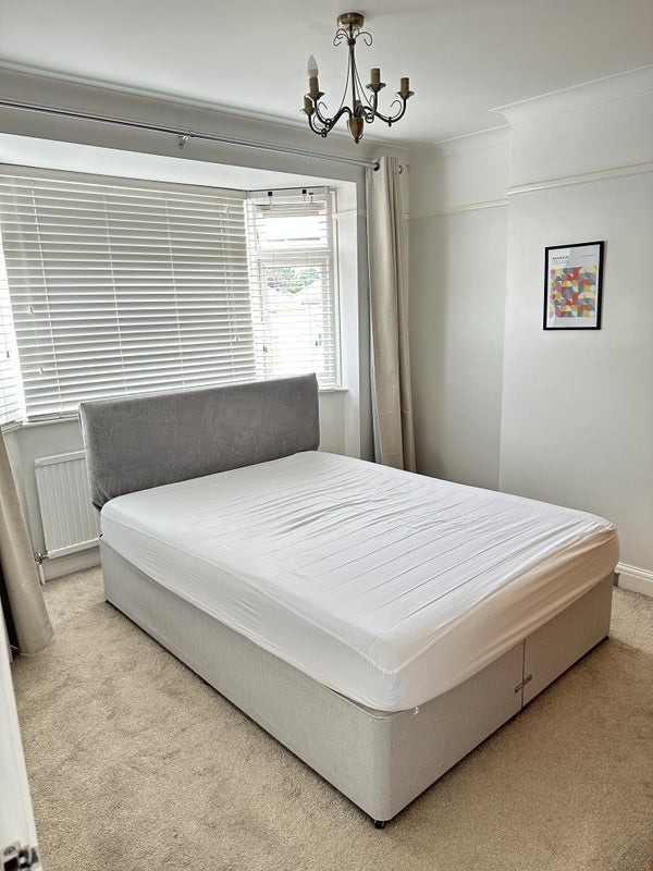 Room Birch Tree Way in Maidstone