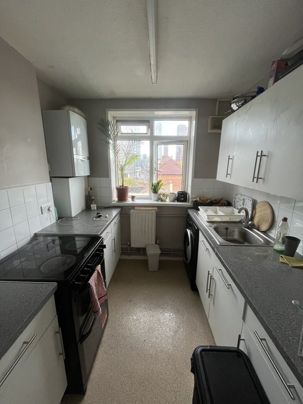 Room Thorncroft Street in Greater London