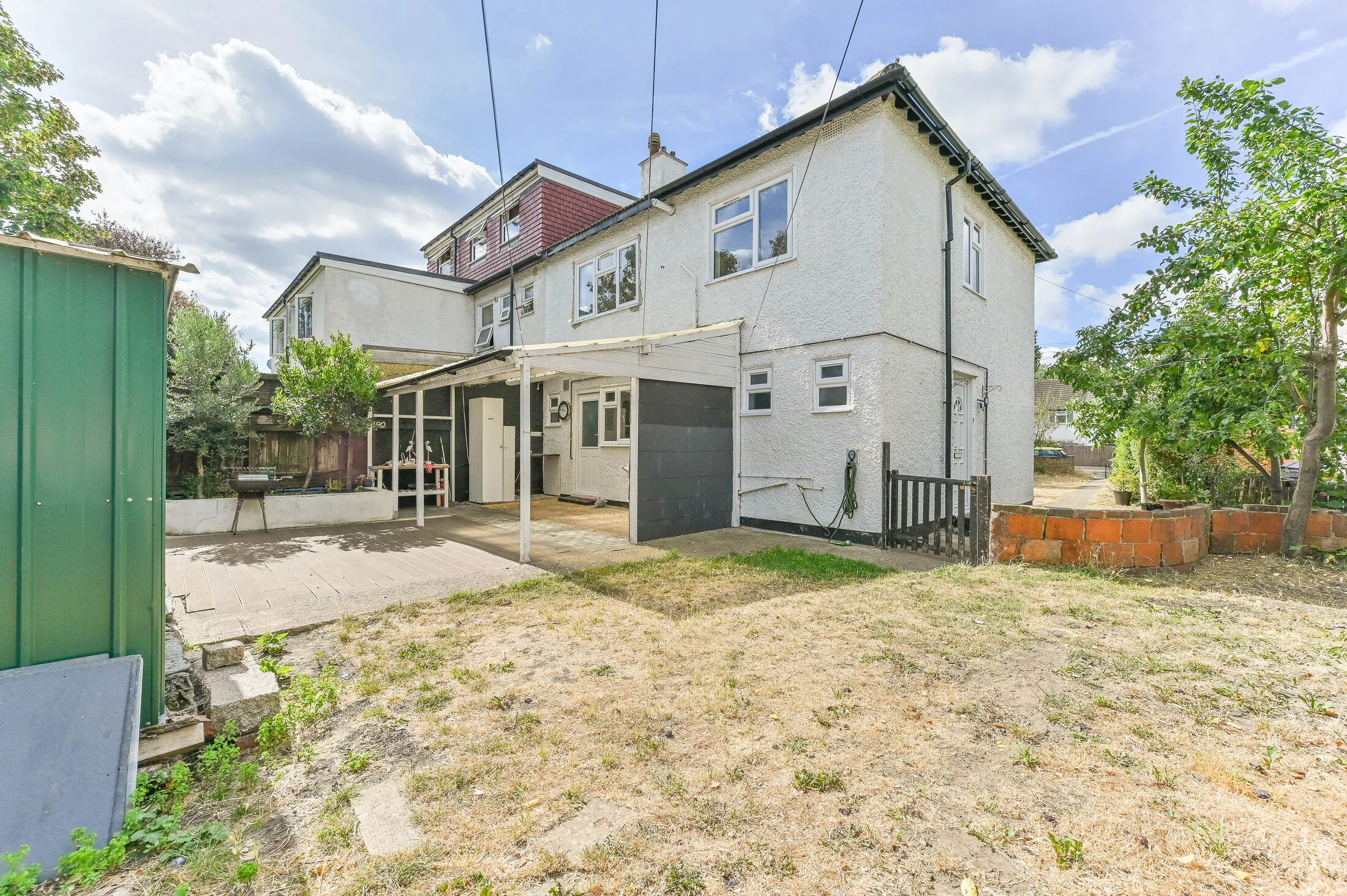 House Norbury Avenue in Greater London