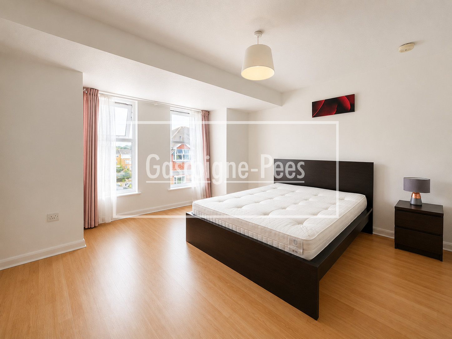 Flat Marigold Court in Guildford
