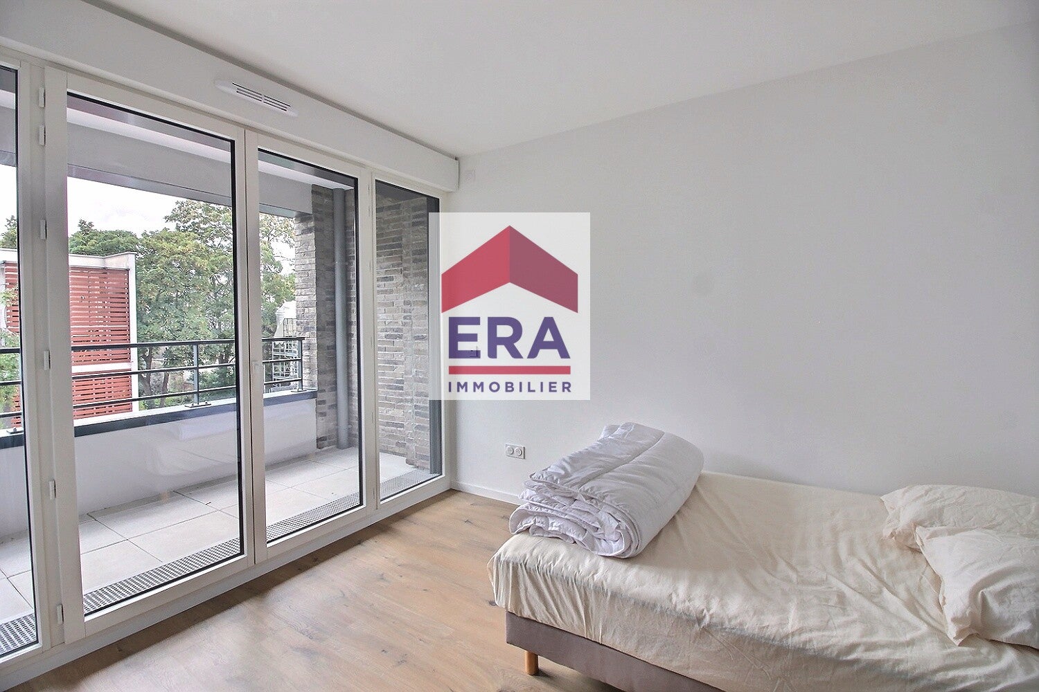 Flat Rue Ampère in Saint-Ouen-sur-Seine