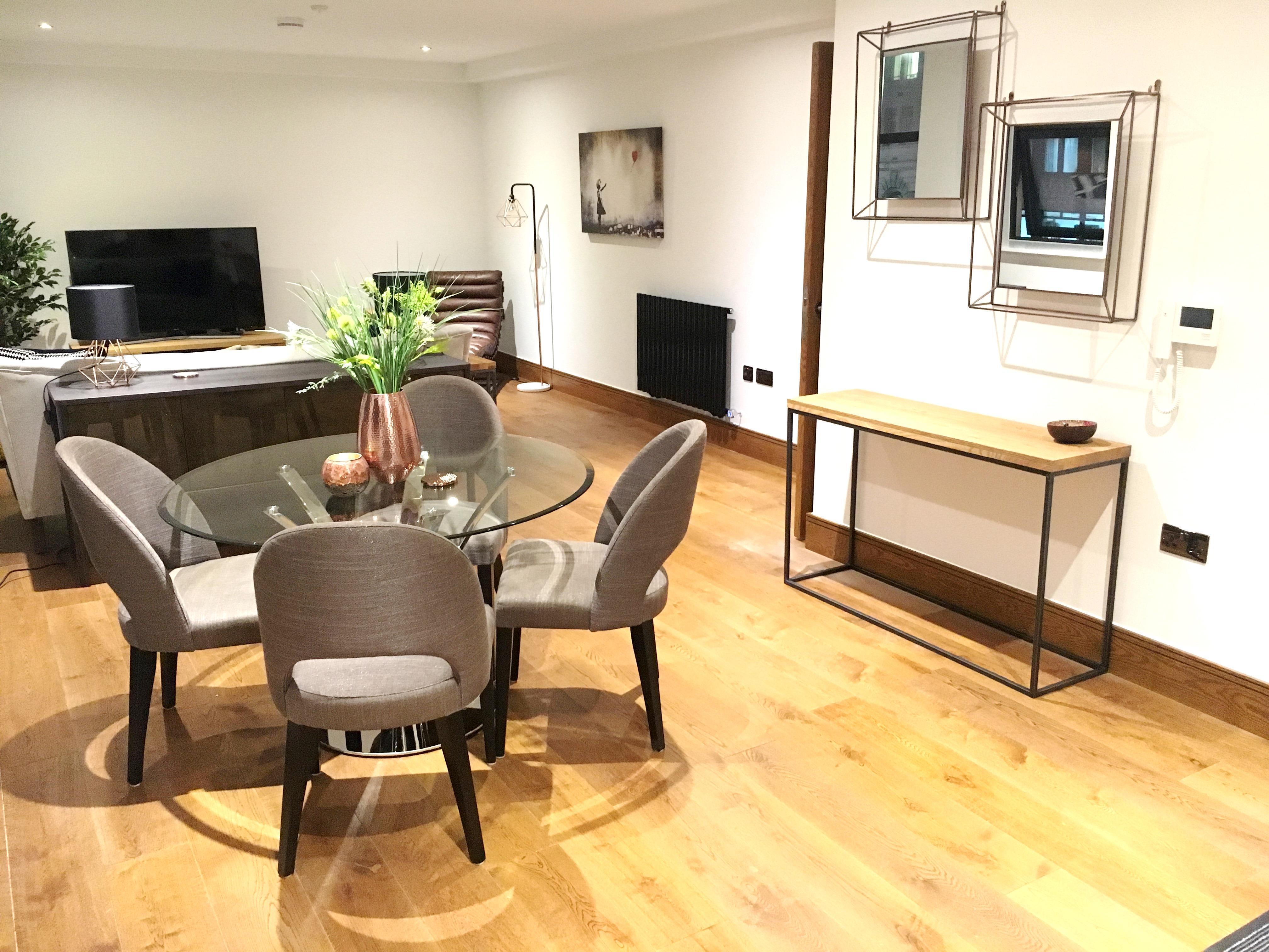 Flat Great Charles Street Queensway in Birmingham