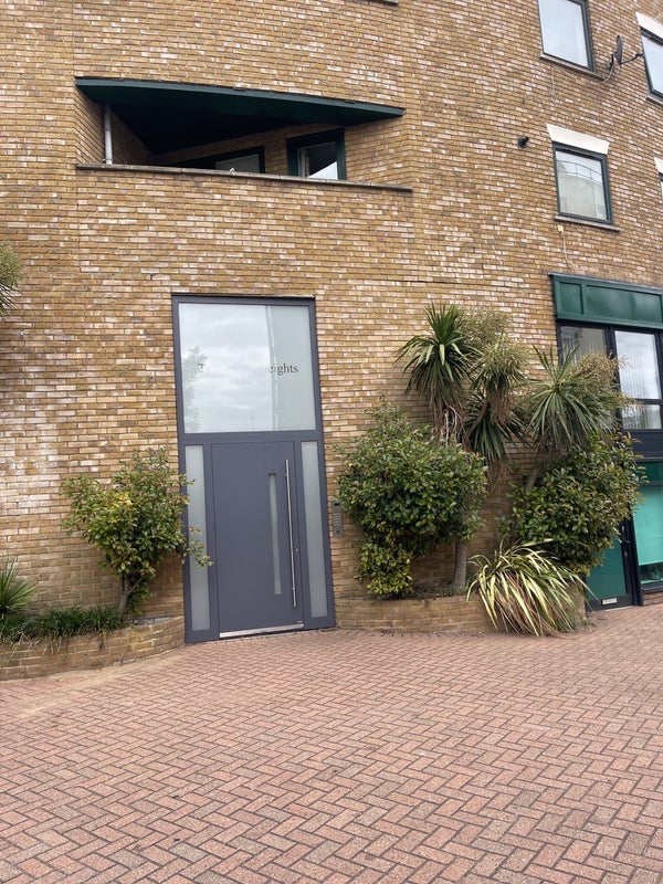 Room Rotherhithe Street in Greater London