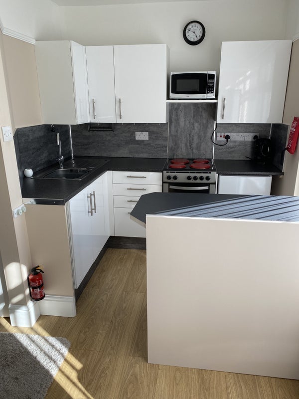 Room Standish Close in Bristol