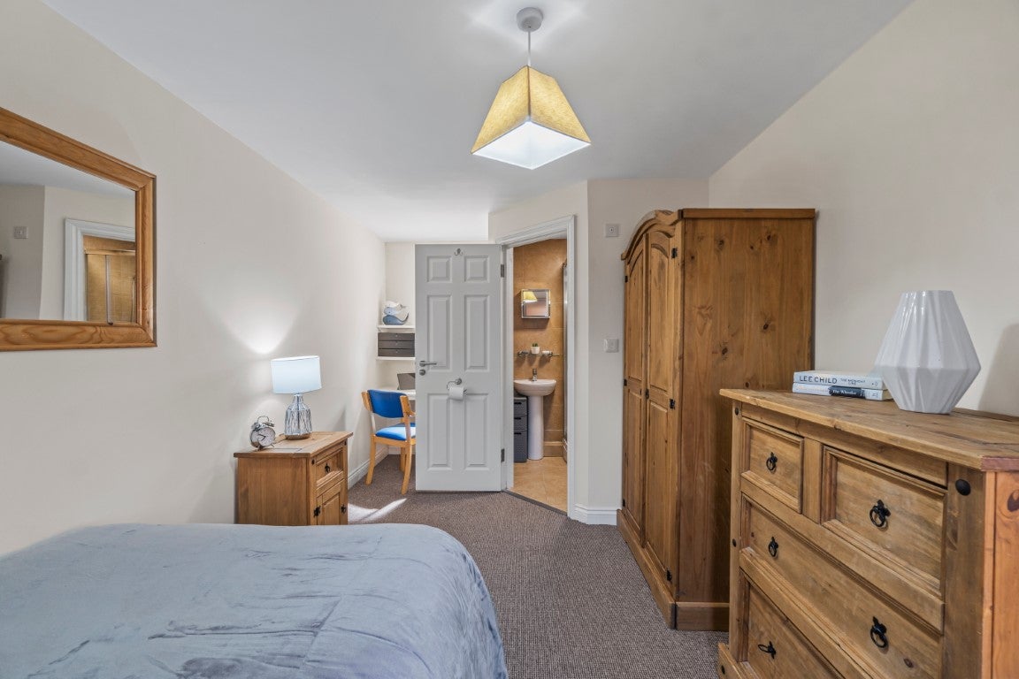 Room Deptford Place in Plymouth