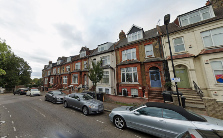 Flat Springfield in Greater London