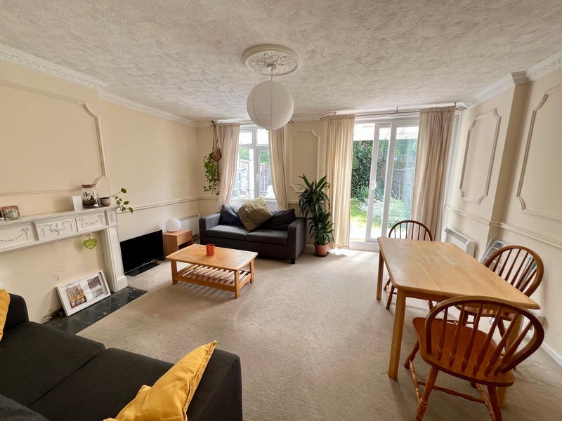 Room Locton Green in Greater London