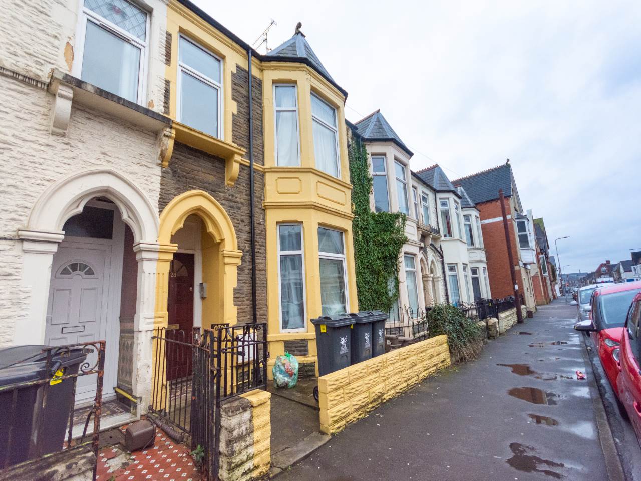 Flat Monthermer Road in Cardiff
