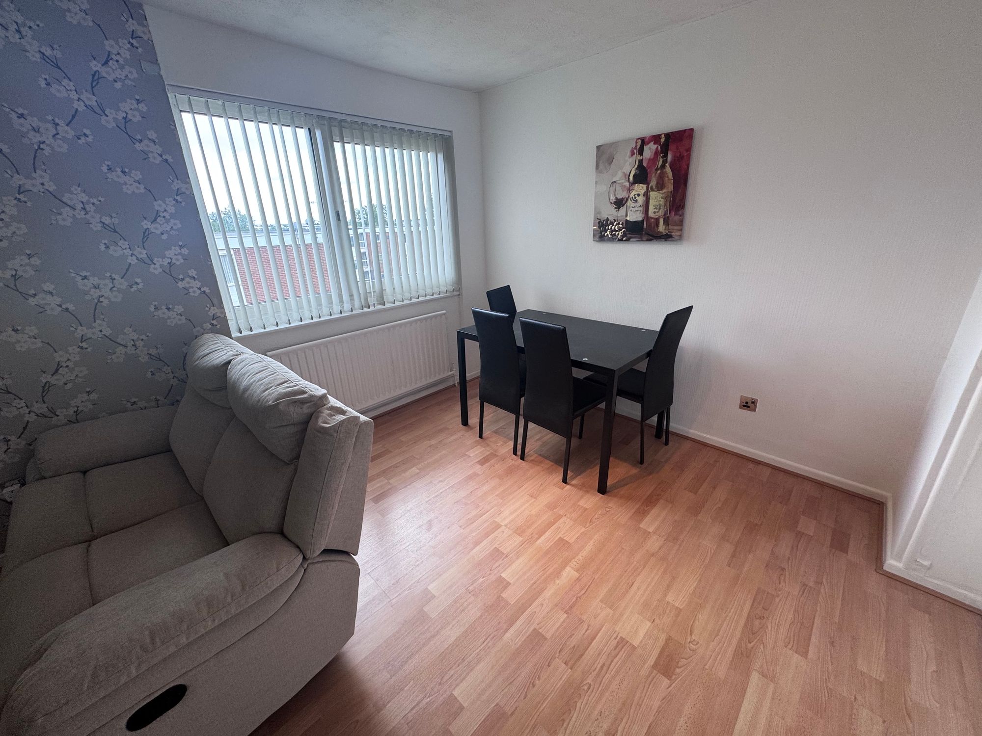 Flat Abbey Court in Coventry