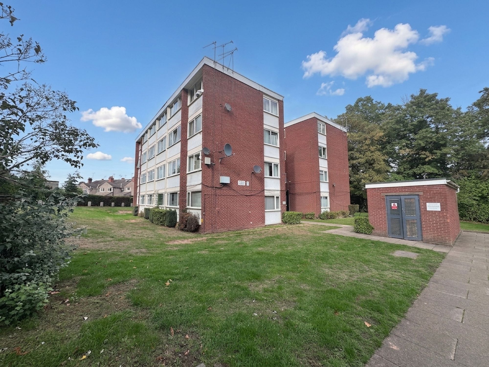 Flat Abbey Court in Coventry