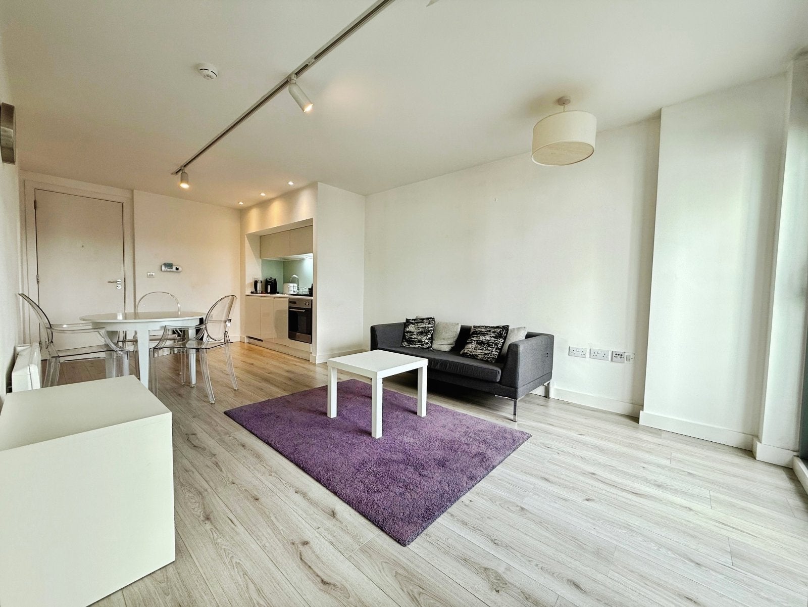 Flat St Barnabas Road in Leeds
