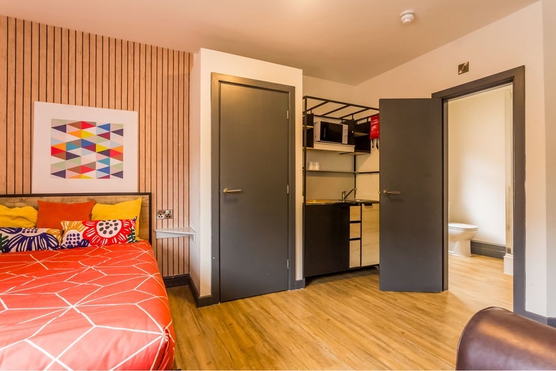 Room Ayresome Street in Middlesbrough