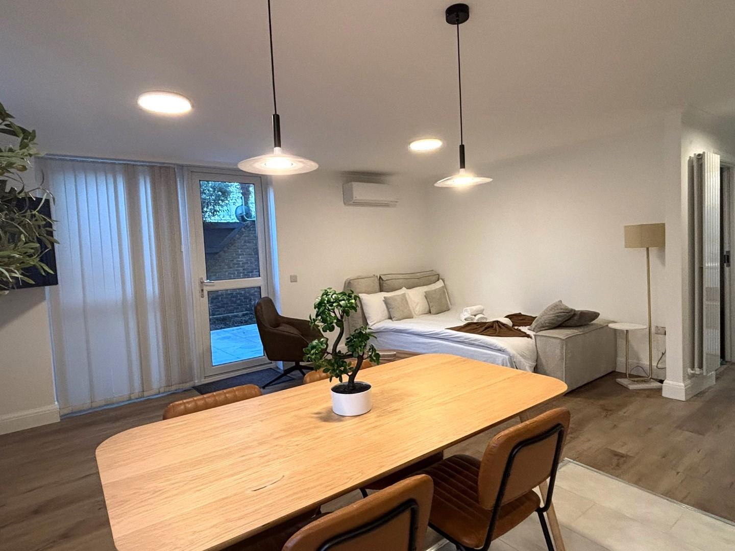Flat Forge Place in Greater London