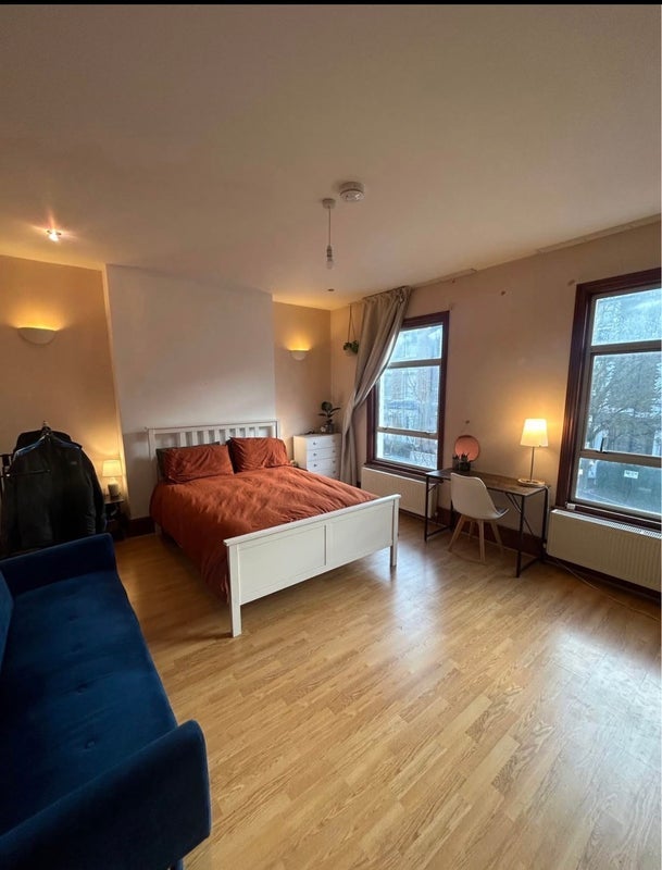 Room Reighton Road in Greater London