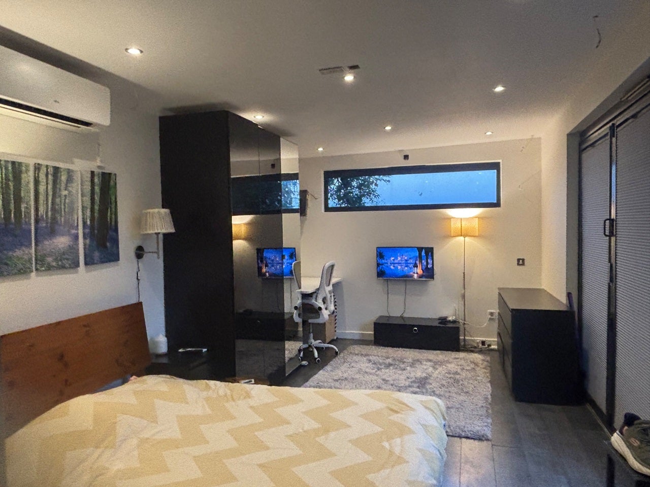 Flat Hillside Rise in Greater London