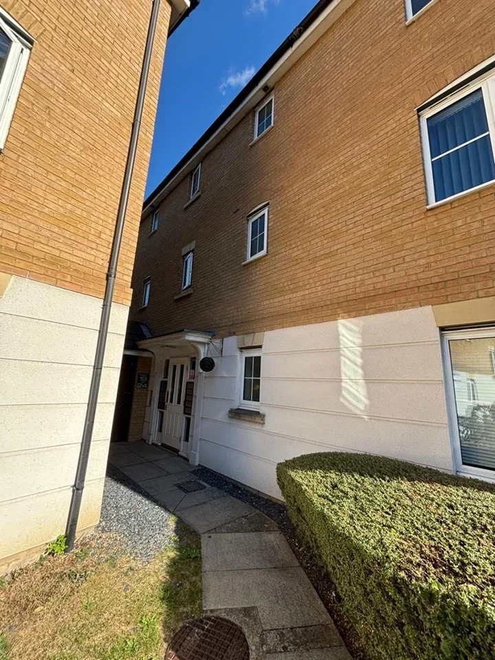 Flat Sachfield Drive in Grays