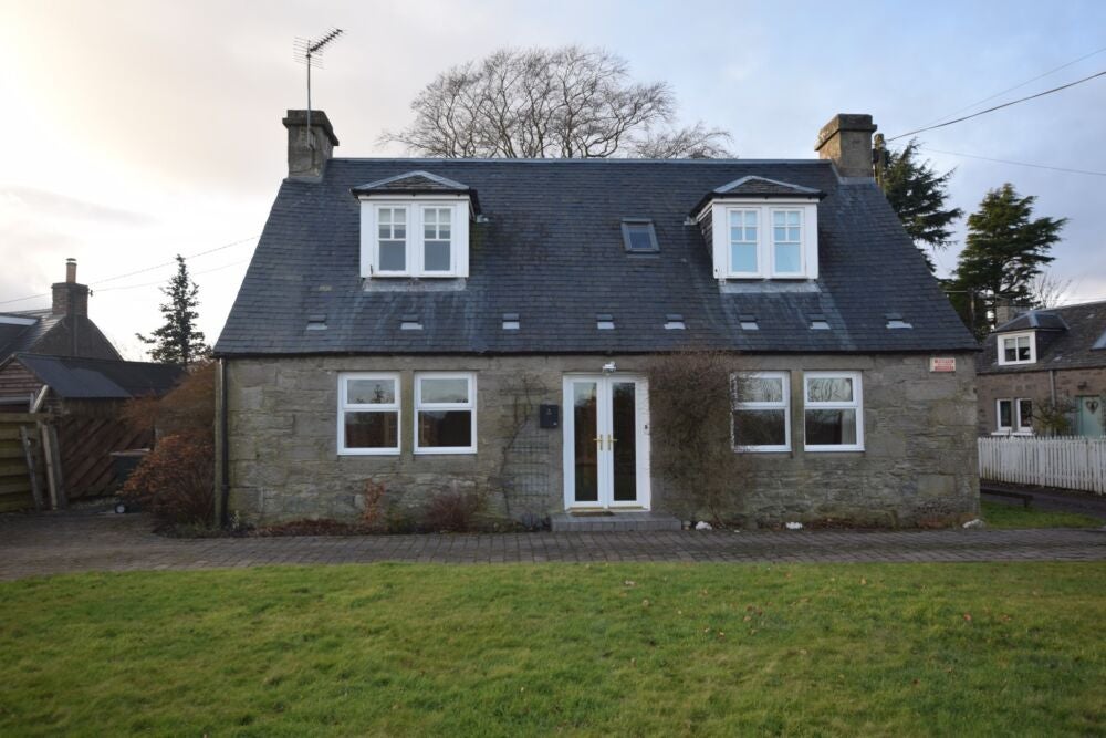House Airntully Road in Stanley