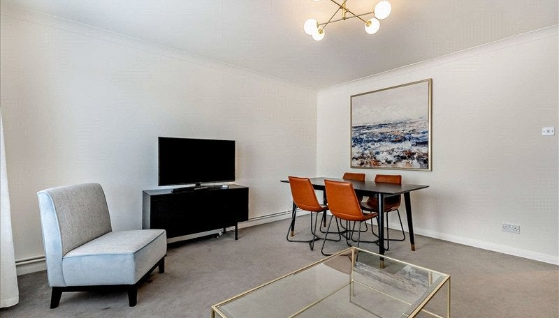 Flat Fulham Road in Greater London