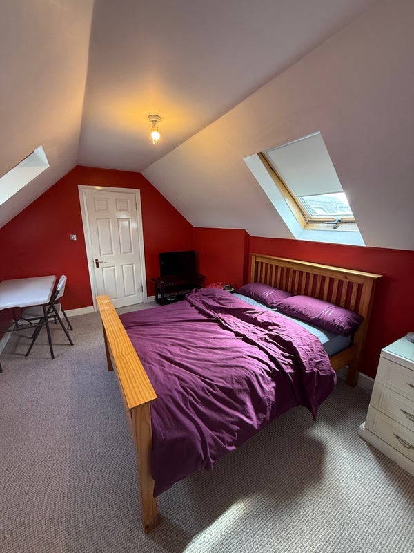 Room Carpenters Arms Lane in Epping Forest