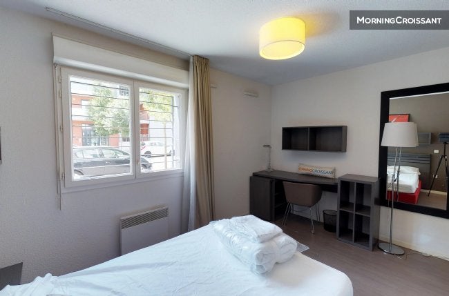 Flat Rue Jacqueline Auriol in Toulouse