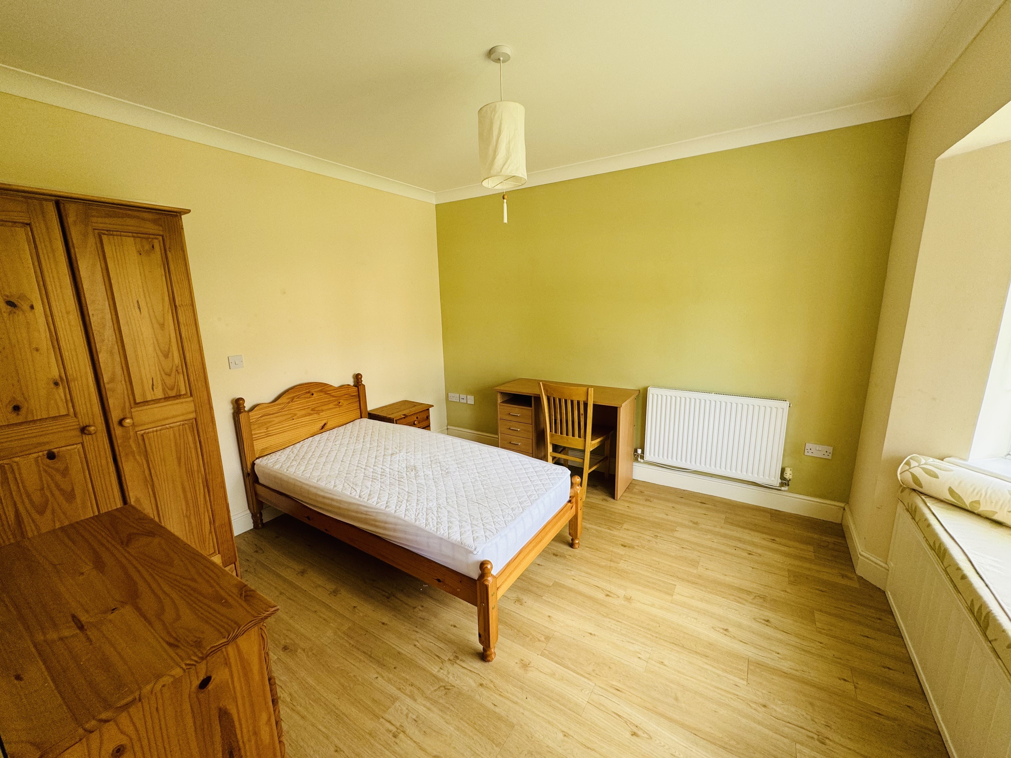 House Llwyn yr Eos in Carmarthen